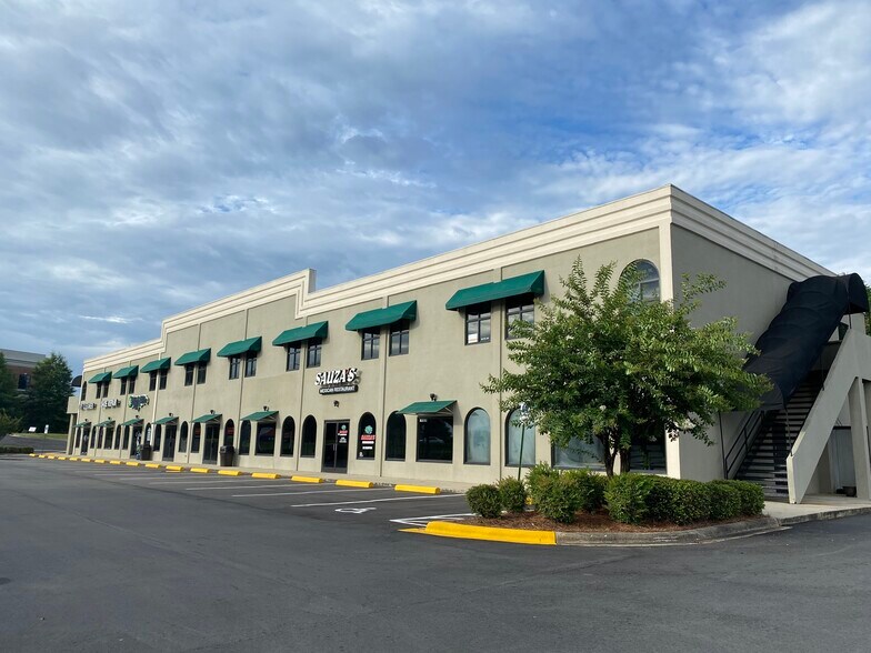 More Photos Of 19501-19507 W Catawba Ave, Cornelius Unknown For Lease