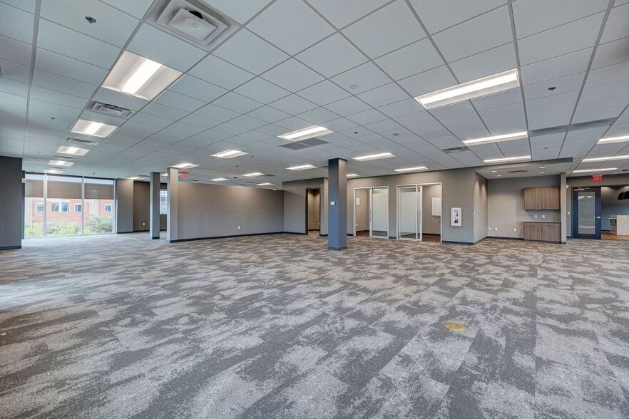 More Photos Of 6740 Rock Spring Rd, Wilmington Office For Lease