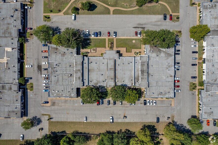 More Photos Of 4815-4821 S Sheridan Rd, Tulsa Unknown For Lease