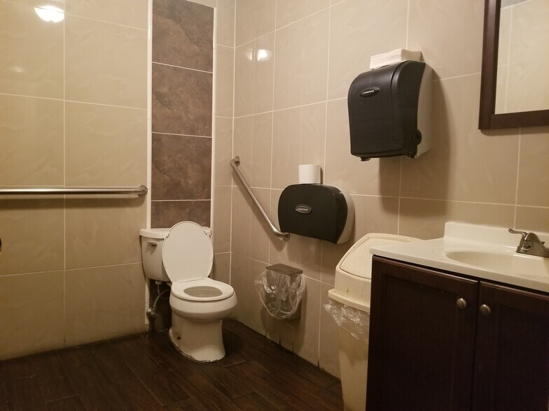 More Photos Of 1105 26th Ave, Greeley Restaurant For Sale