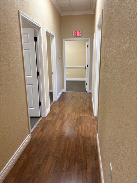 More Photos Of 107 E Avenue B, Killeen Loft Creative Space For Lease