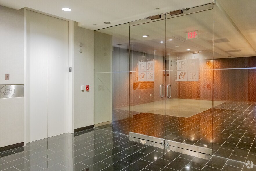 Photo of 11st Floor Ste 1180