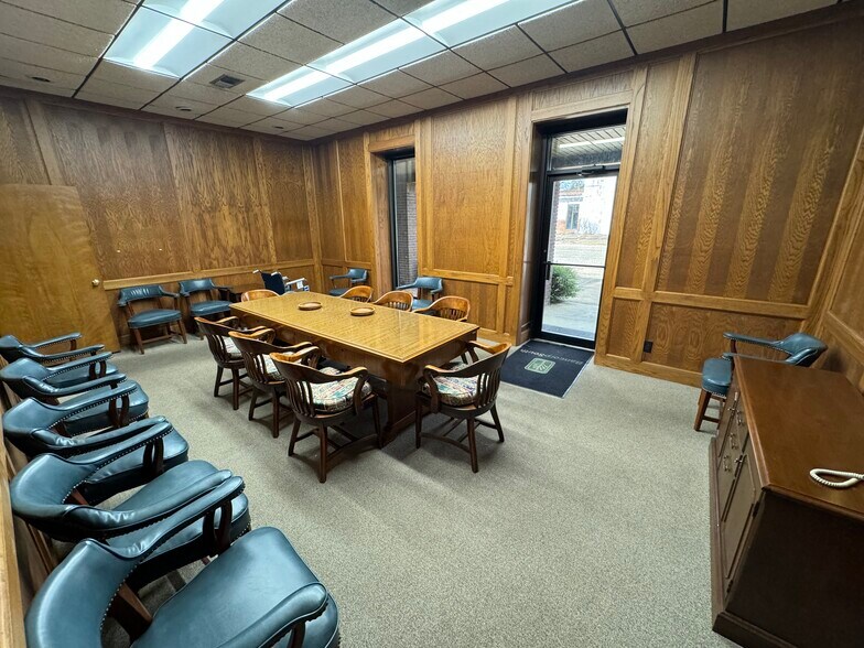 More Photos Of 307 E Jones St, Fort Deposit General Retail For Sale