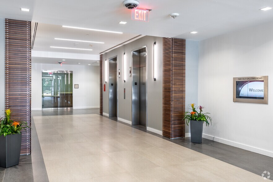 More Photos Of 1945 Old Gallows Rd, Vienna Medical For Lease