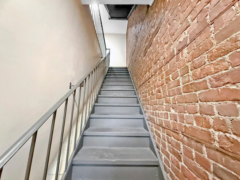 More Photos Of , Brooklyn General Retail For Sale