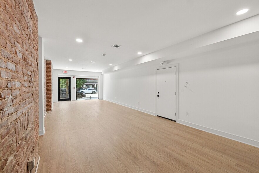 More Photos Of 525 Washington St, Hoboken Storefront Retail Residential For Lease
