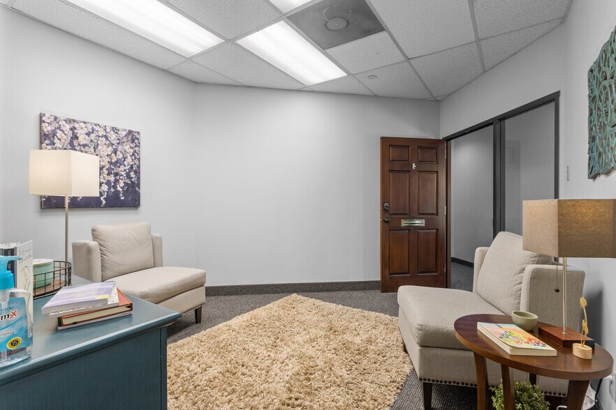 More Photos Of 17734 Preston Rd, Dallas Office For Sale