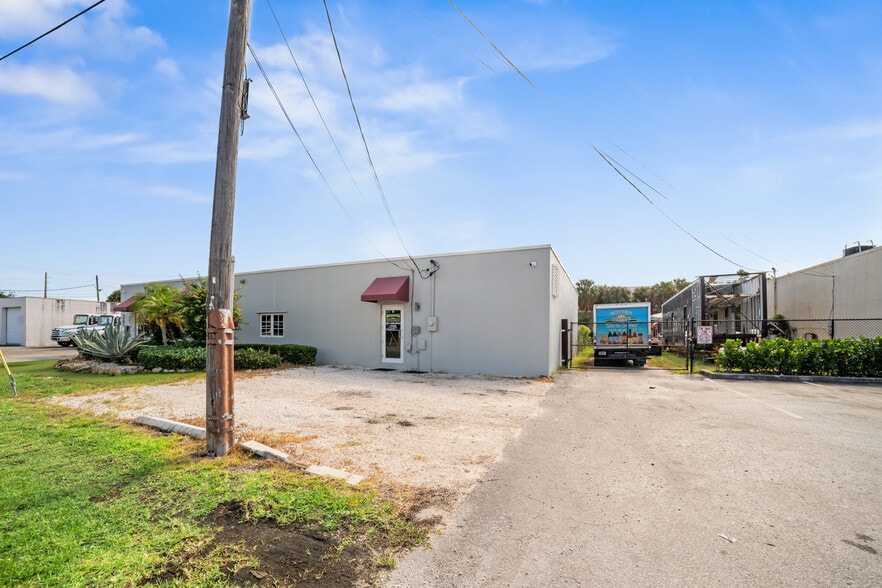 More Photos Of 2600 NW 1st Ave, Boca Raton Manufacturing For Sale