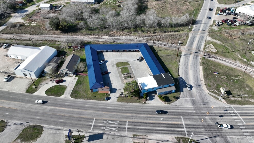 More Photos Of 1207 W Main St, Port Lavaca Hotel For Sale