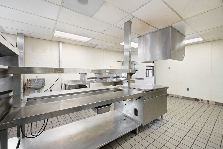 More Photos Of 120 Kapp St, Dobson General Retail For Sale