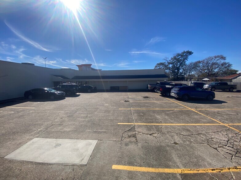More Photos Of 3500-3536 FM 365, Nederland Unknown For Lease