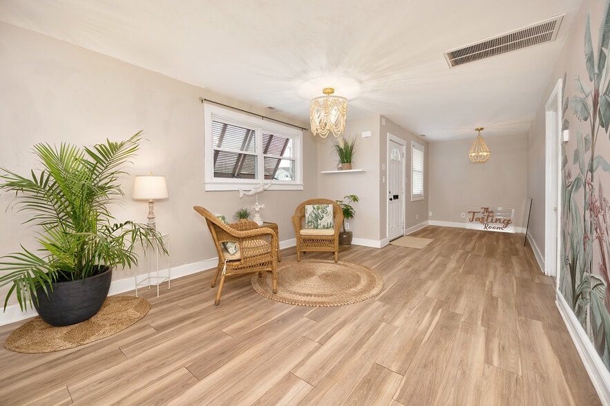 More Photos Of 1512 E Bayview Blvd, Norfolk Freestanding For Sale