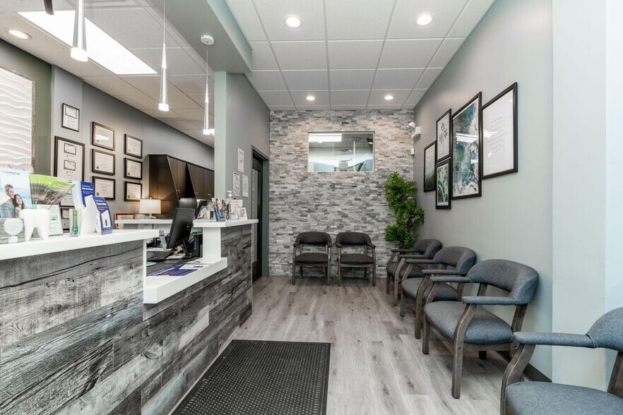 More Photos Of 1828-1830 W Foster Ave, Chicago Storefront Retail Residential For Sale