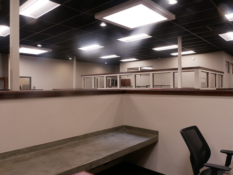 More Photos Of 25 NW 146th St, Edmond Medical For Sale