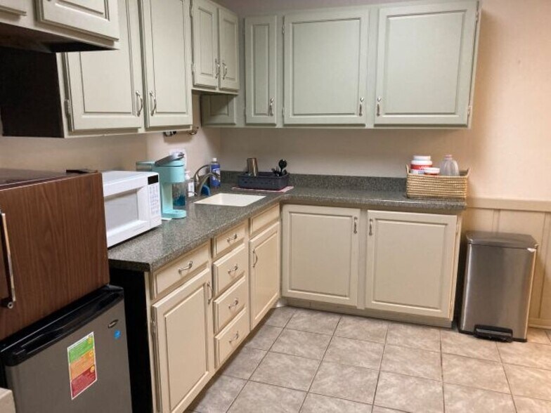 More Photos Of 3639 Cass Rd, Traverse City Coworking Space