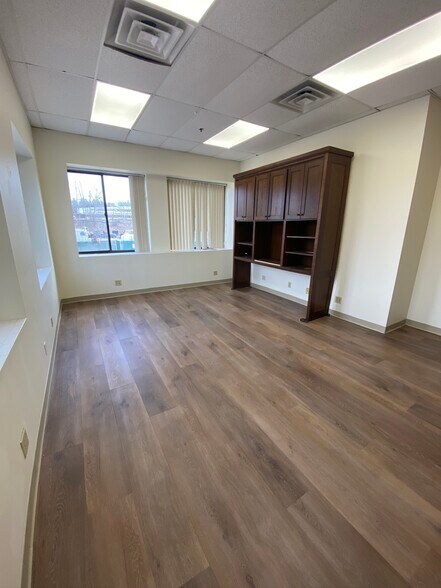 More Photos Of 254 Bodwell St, Avon Warehouse For Lease