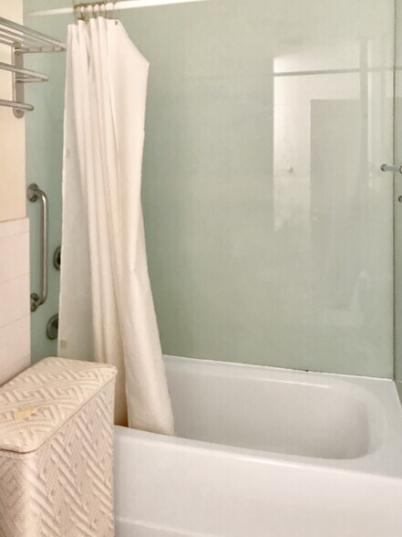 More Photos Of 346 E 51st St, New York Apartments For Sale