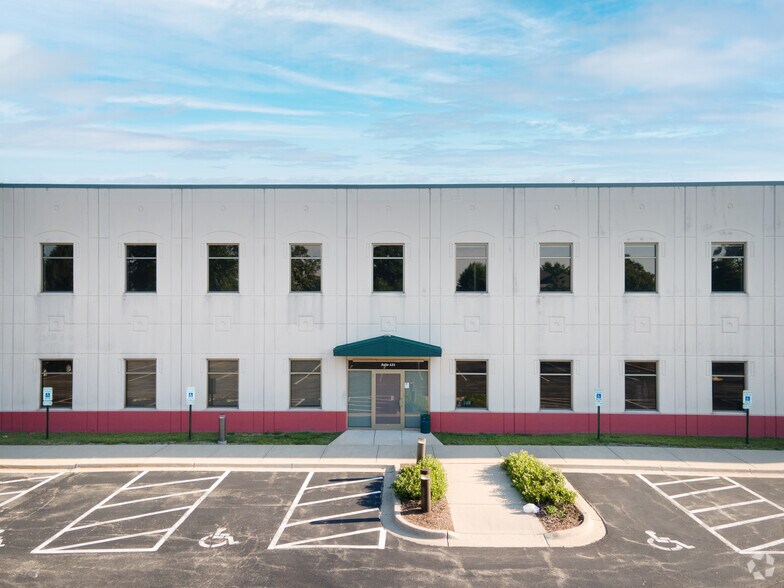 More Photos Of 15900 W 127th St, Lemont Medical For Lease