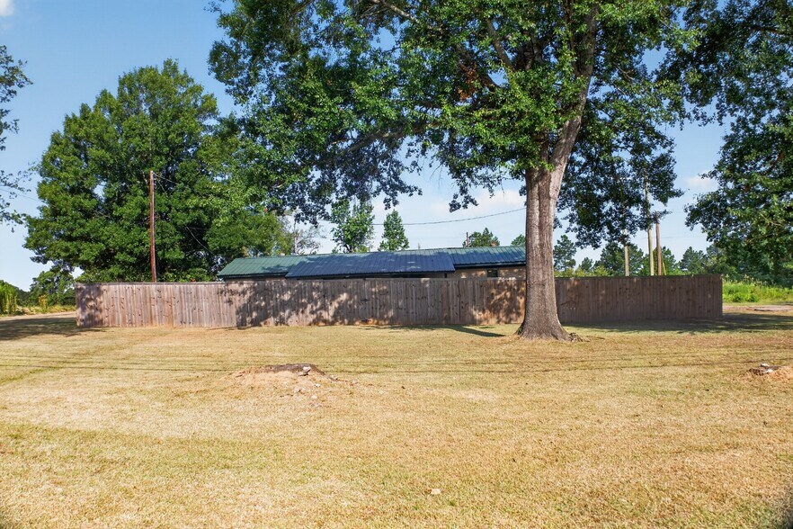 More Photos Of 3315 US Highway 259 N, Kilgore Light Distribution For Sale