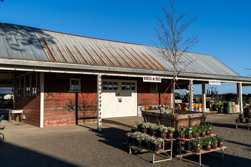 More Photos Of 1355 N Barlow St, Cornelius Winery Vineyard For Sale