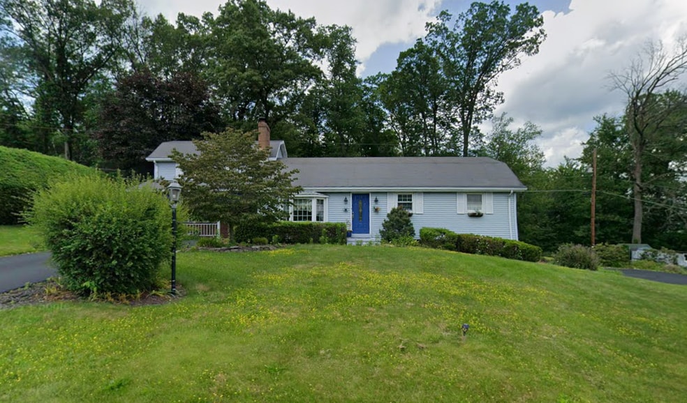 More Photos Of 16 Crestview Dr, Schuylkill Haven Multifamily For Lease