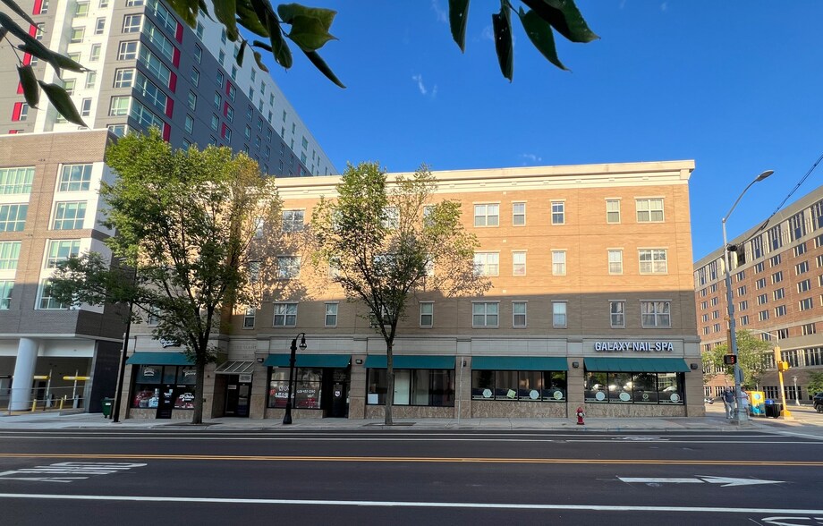 More Photos Of 640 University Ave, Madison Apartments For Lease
