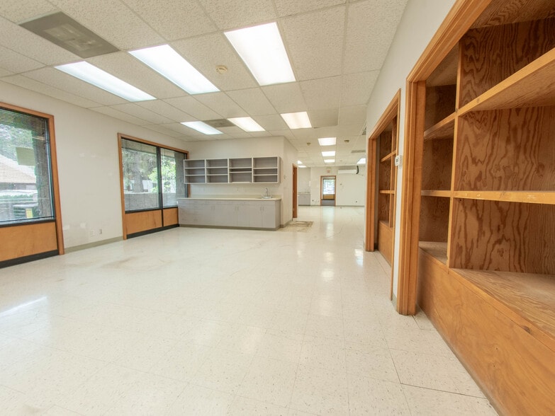 More Photos Of 1515 E Cedar Ave, Flagstaff Office For Lease