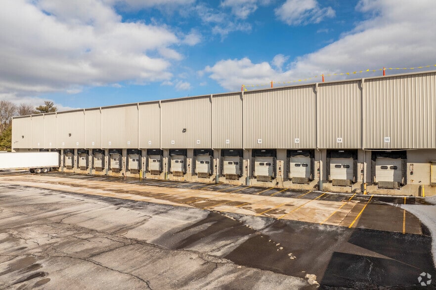 More Photos Of 6-10 Lego Way, Enfield Warehouse For Lease