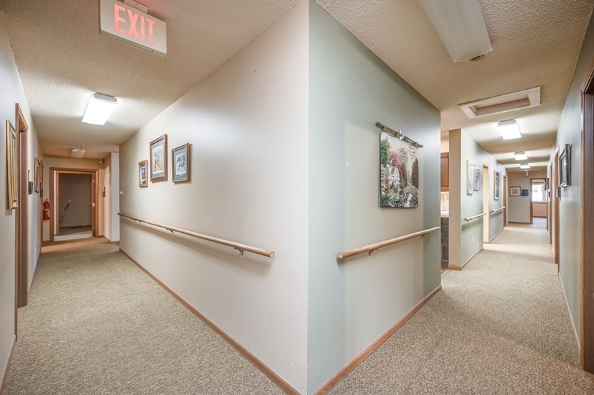 More Photos Of 311 S Nicollet St, Blue Earth Healthcare For Sale