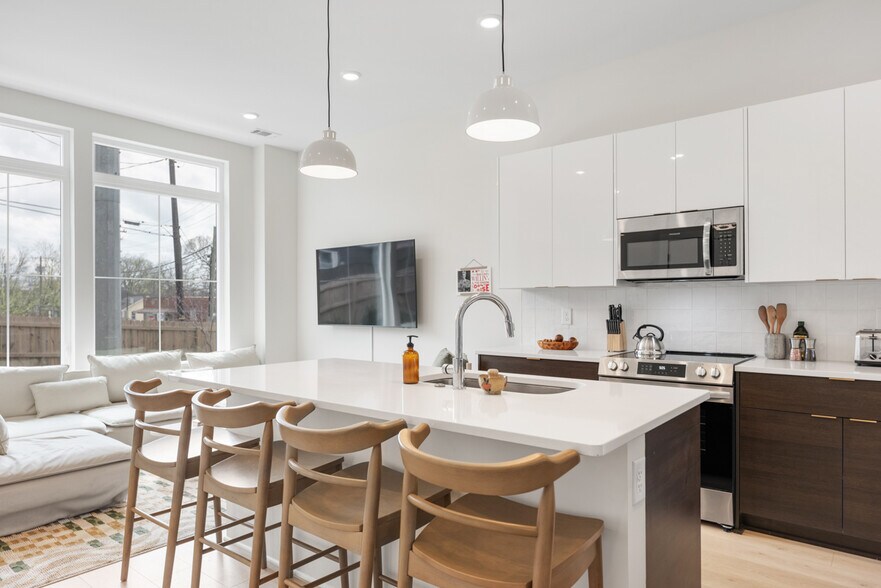 More Photos Of 1233 Lischey Ave, Nashville Apartments For Sale