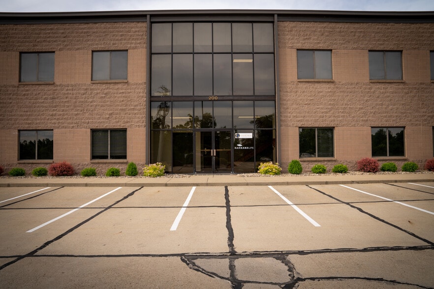 More Photos Of 300 Star Ave, Parkersburg Office For Lease