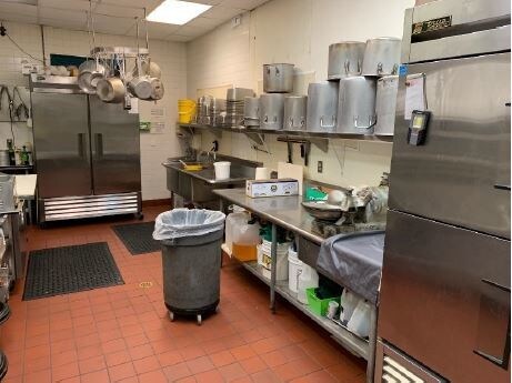 More Photos Of 20936 Torrence Chapel Rd, Cornelius Restaurant For Sale