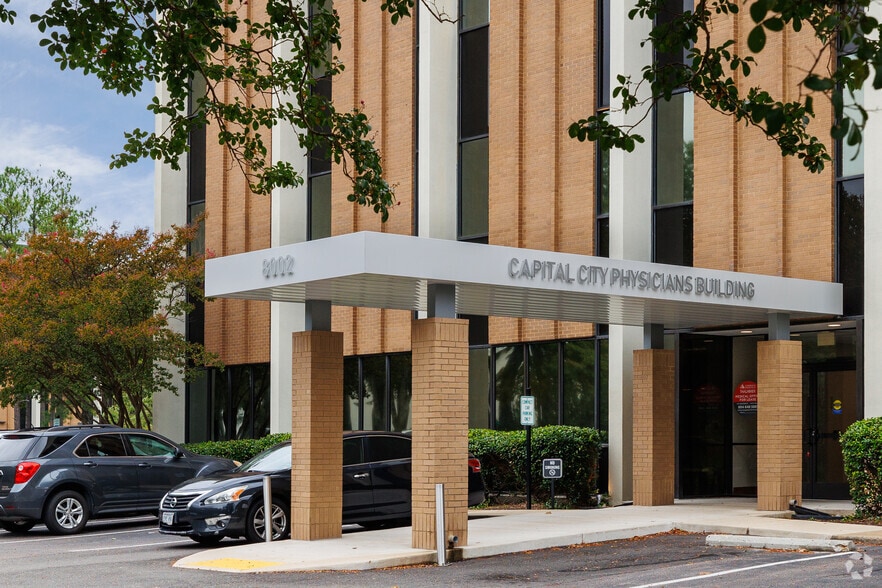 More Photos Of 8002 Discovery Dr, Richmond Medical For Lease