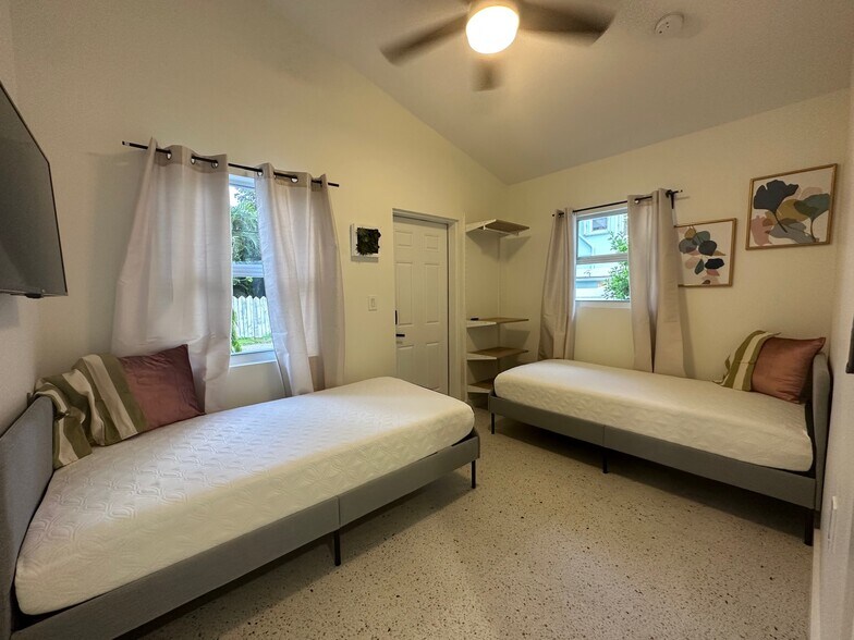 More Photos Of 351 NE 7th Ave, Delray Beach Apartments For Sale