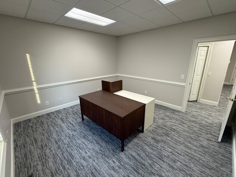 More Photos Of 3523 Pelham Rd, Greenville Office Residential For Lease