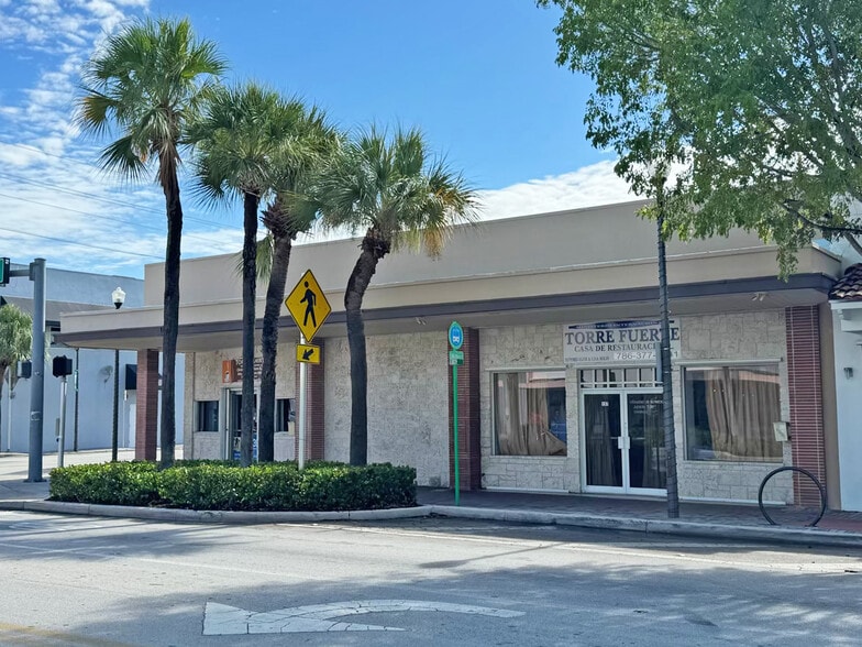 More Photos Of 137-141 N Krome Ave, Homestead Storefront For Sale