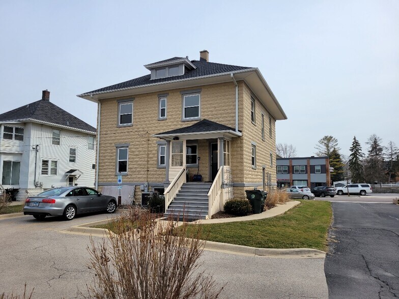 More Photos Of 117 W Willow Ave, Wheaton Office For Lease