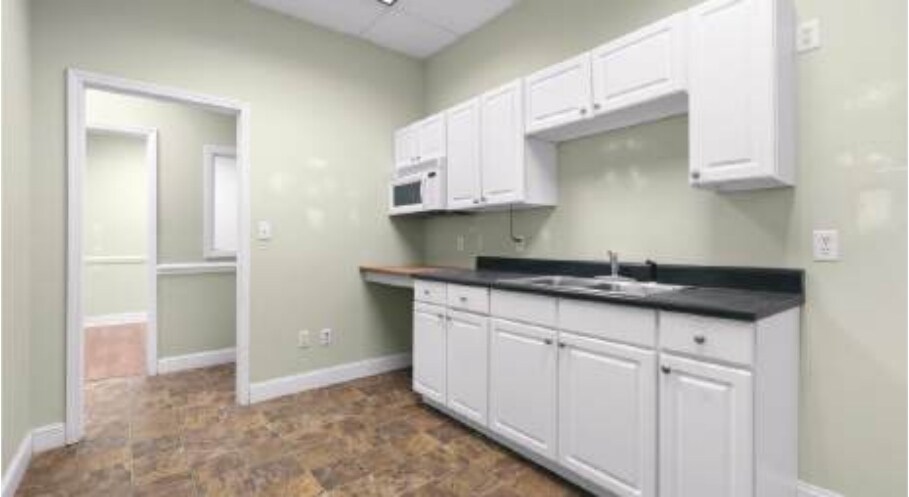 More Photos Of 317 Sylvan St, Chattanooga Office For Sale