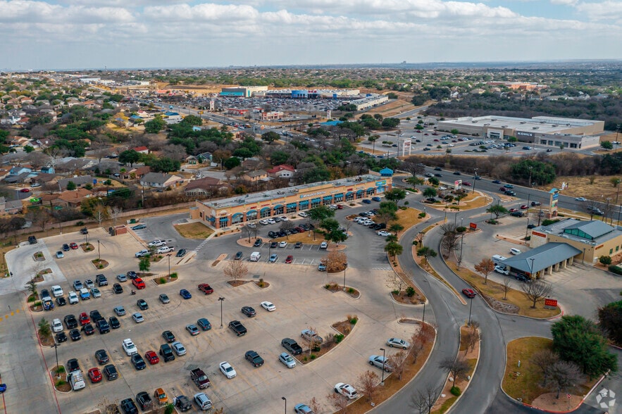 More Photos Of 430 W Loop 1604 N, San Antonio Freestanding For Lease