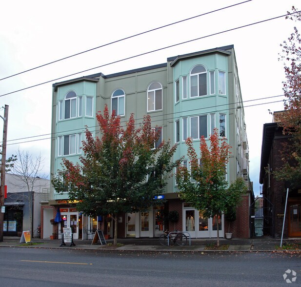 More Photos Of 1629 Queen Anne Ave N, Seattle Storefront Retail Residential For Lease