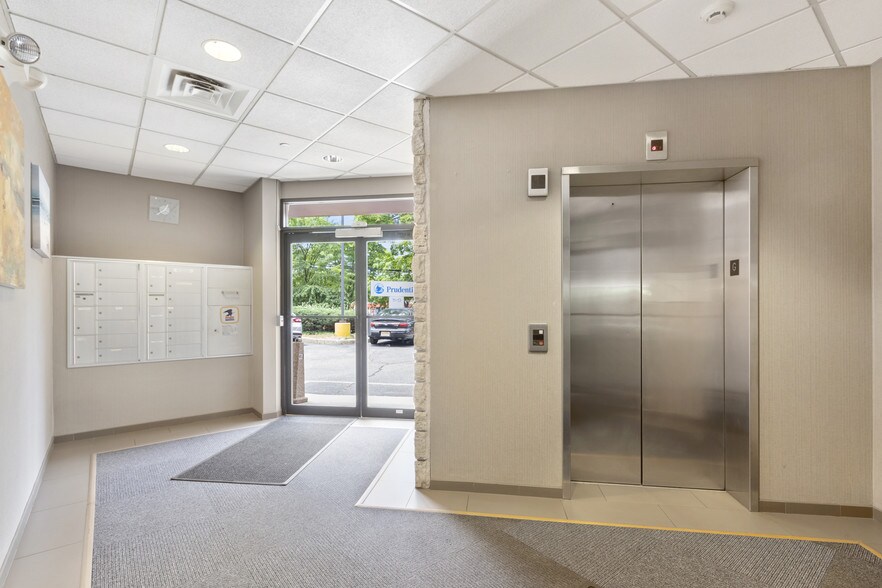 More Photos Of 11-13 Sunflower Ave, Paramus Medical For Lease