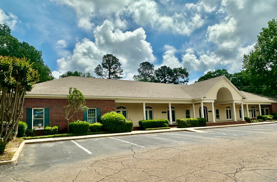 More Photos Of 5800 Ridgewood Rd, Jackson Medical For Sale