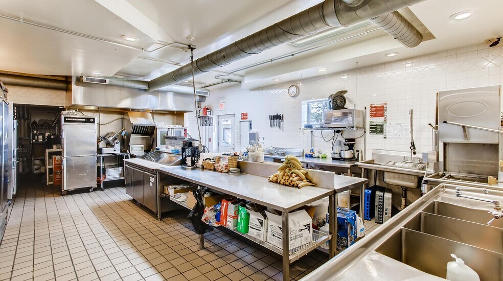 More Photos Of 2 S Main St, Elburn Storefront Retail Residential For Sale