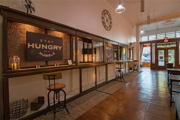 More Photos Of 7451 Monterey St, Gilroy Storefront Retail Office For Sale