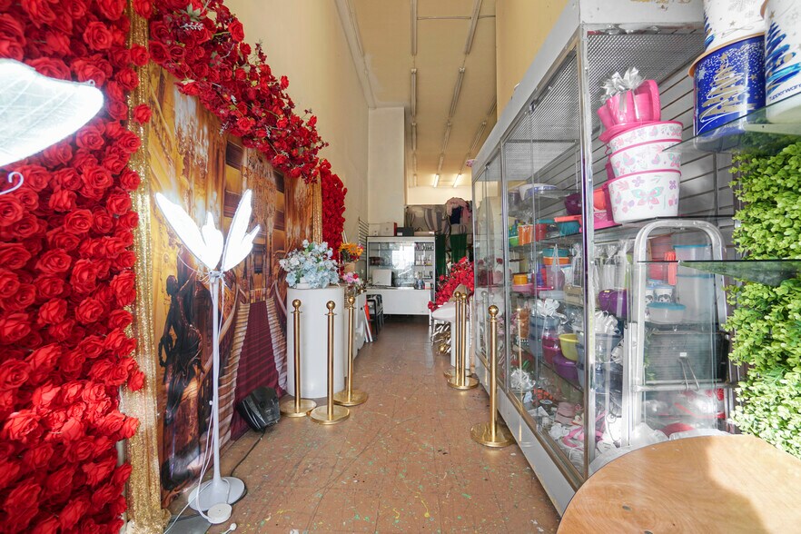 More Photos Of 4709-4711 E Whittier Blvd, Los Angeles Storefront Retail Office For Sale
