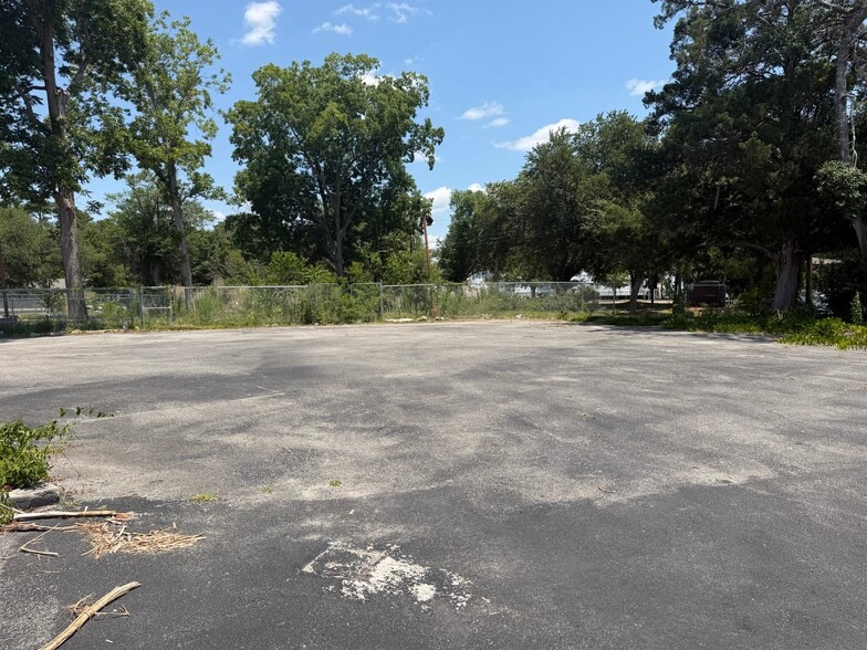 More Photos Of 4023 Market St, Wilmington Restaurant For Sale