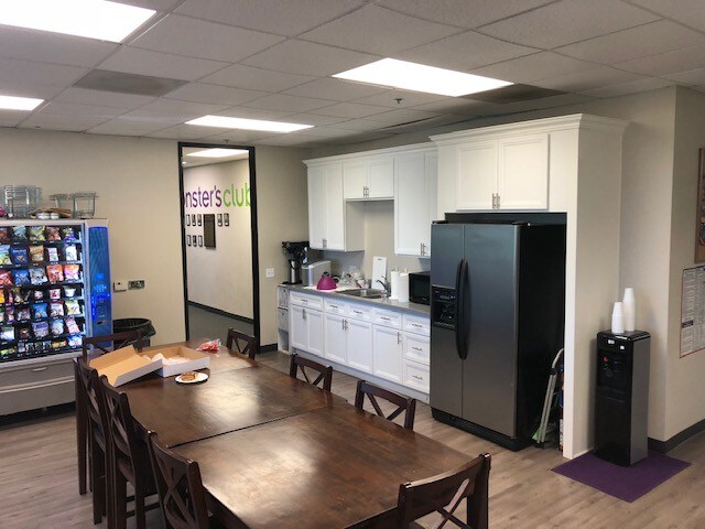 More Photos Of 25391 Commercentre Dr, Lake Forest Coworking Space