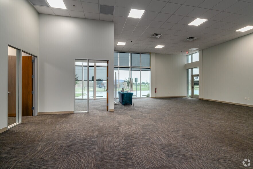 More Photos Of Heatherwilde and SH 45, Pflugerville Unknown For Lease