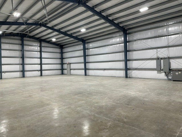 More Photos Of 18901 Ashley Rd, Houston Unknown For Lease