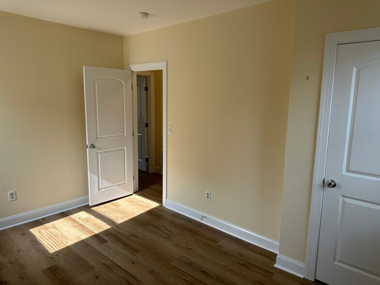 More Photos Of 221 Chestnut St, Toms River Multifamily For Sale